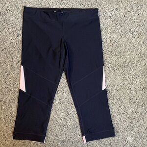 Xersion Cropped Leggings Black Salmon & Peach Color Accents M Inside Drawstring